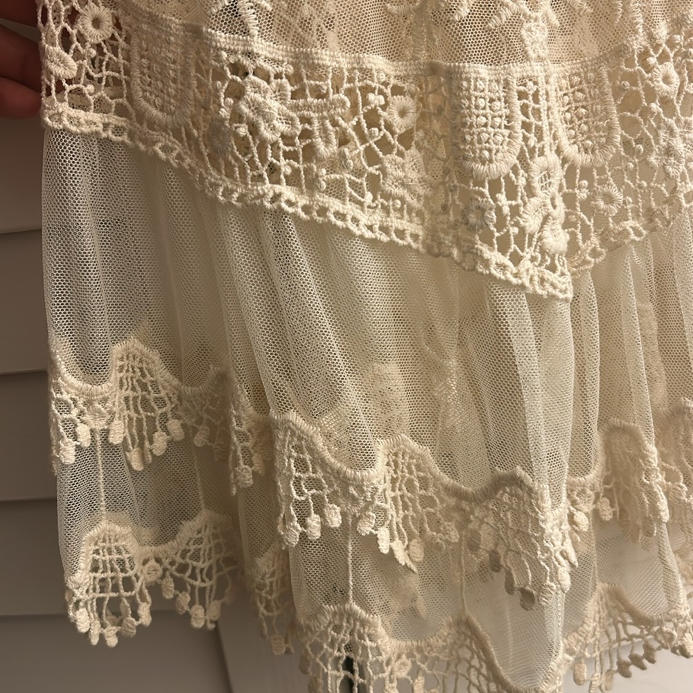 lacy, flowy layering top - Picture 5 of 6